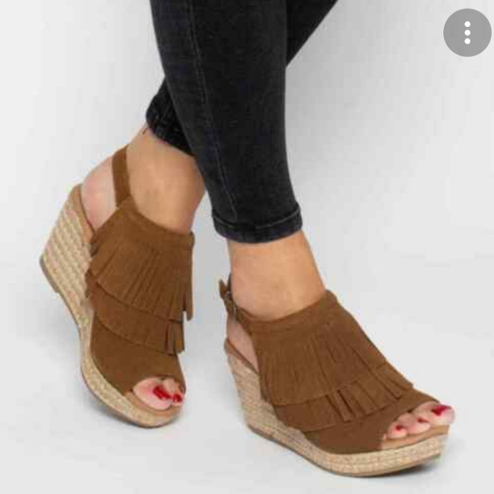 Minnetonka | Fringe Suede Platform Wedges